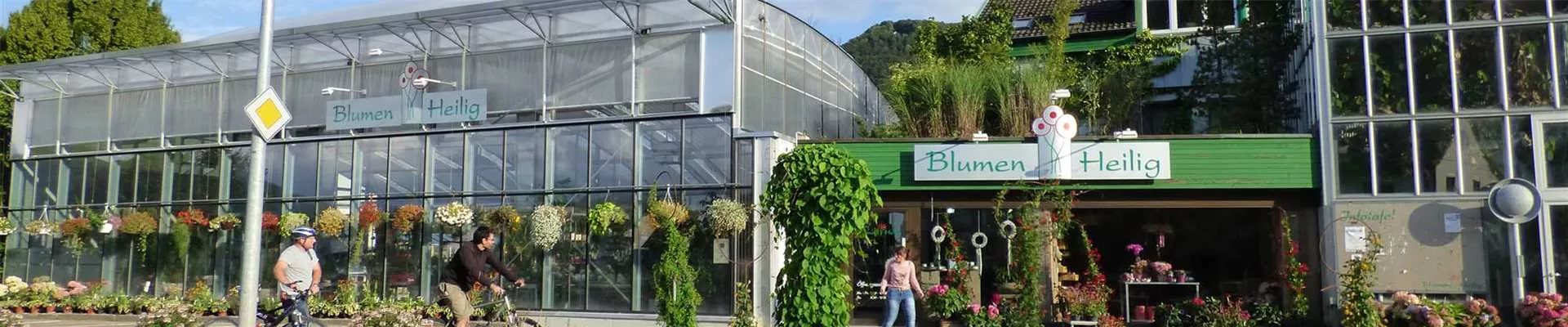 P1000217-1920x400-proportionalsmallest